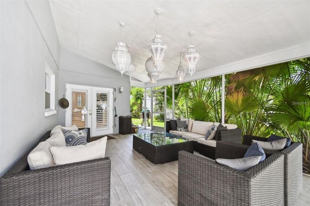 4203 W CLEVELAND STREET, Tampa, FL 33609