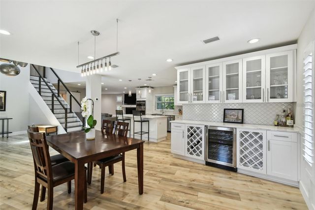 4203 W CLEVELAND STREET, Tampa, FL 33609