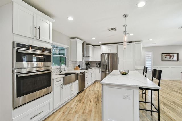 4203 W CLEVELAND STREET, Tampa, FL 33609