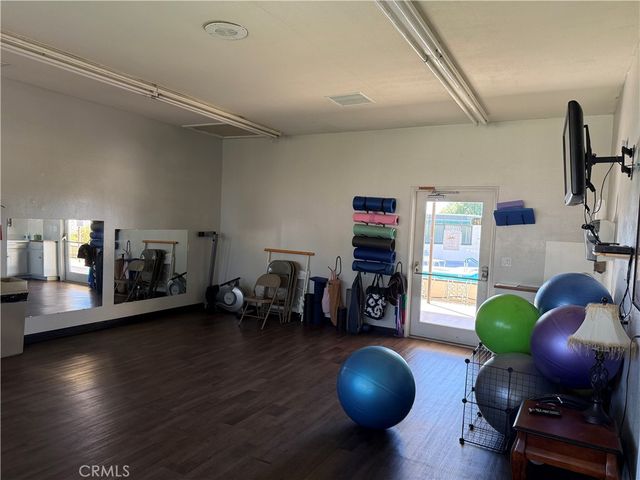 1621 W Montrose, Hemet, CA 92543