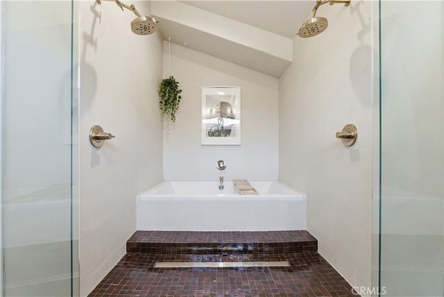 6144 W 76th Street, Los Angeles, CA 90045