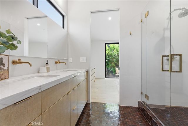 6144 W 76th Street, Los Angeles, CA 90045