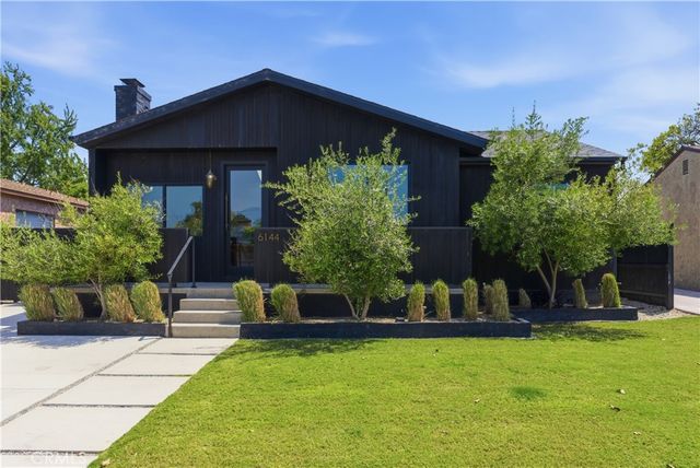 6144 W 76th Street, Los Angeles, CA 90045