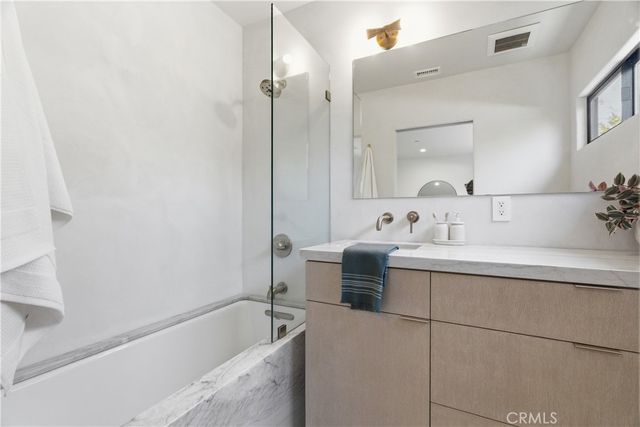 6144 W 76th Street, Los Angeles, CA 90045