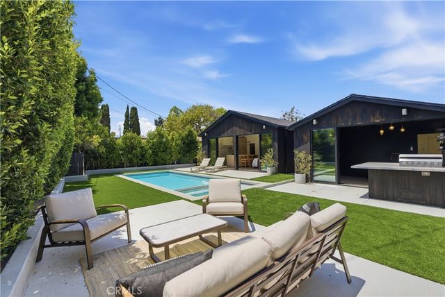 6144 W 76th Street, Los Angeles, CA 90045