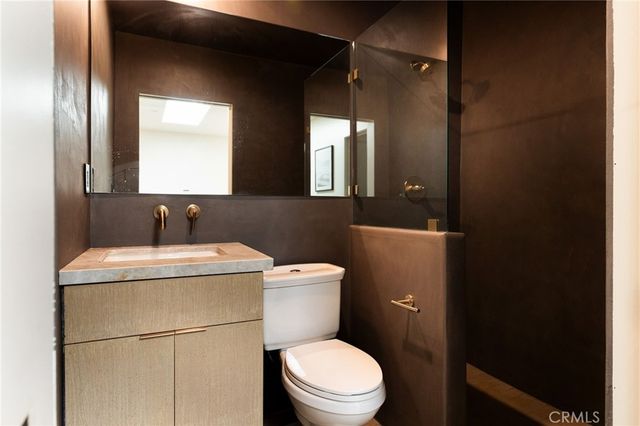 6144 W 76th Street, Los Angeles, CA 90045