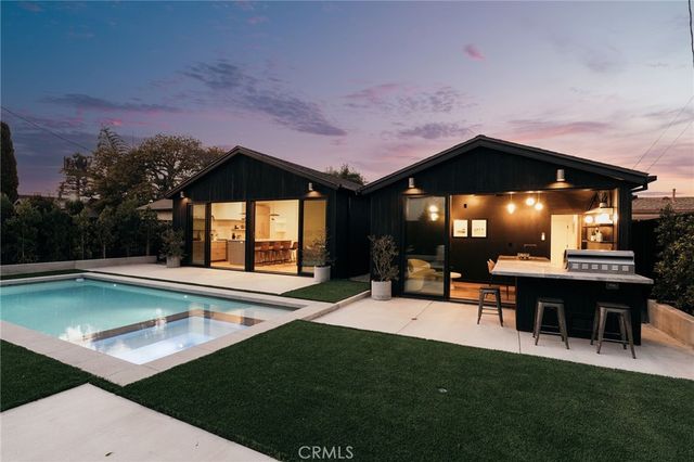 6144 W 76th Street, Los Angeles, CA 90045