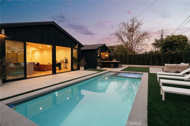 6144 W 76th Street, Los Angeles, CA 90045