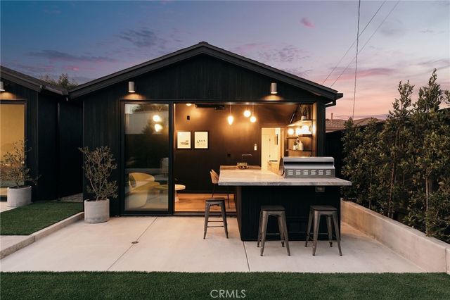 6144 W 76th Street, Los Angeles, CA 90045