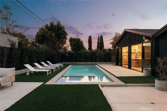 6144 W 76th Street, Los Angeles, CA 90045