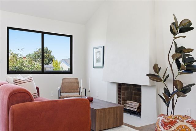 6144 W 76th Street, Los Angeles, CA 90045