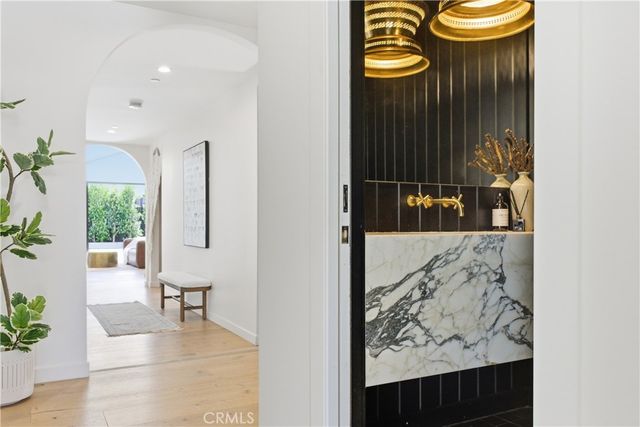 6144 W 76th Street, Los Angeles, CA 90045