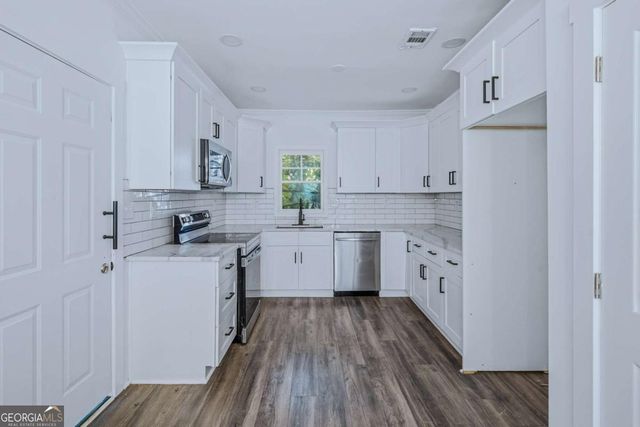 673 Pearce Street SW, Atlanta, GA 30310