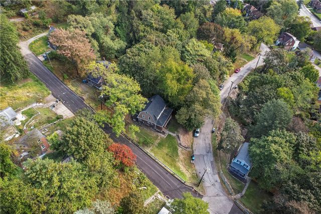 8527 Westwood Rd, Penn Hills, PA 15235