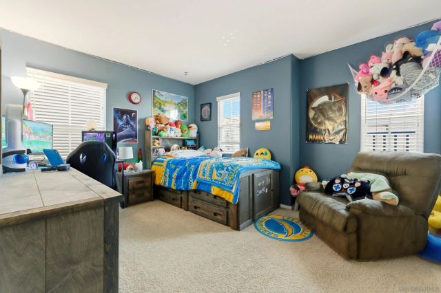 465 Ashbourne Gln, Escondido, CA 92027