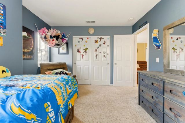 465 Ashbourne Gln, Escondido, CA 92027