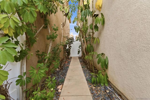 465 Ashbourne Gln, Escondido, CA 92027