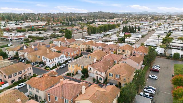 465 Ashbourne Gln, Escondido, CA 92027