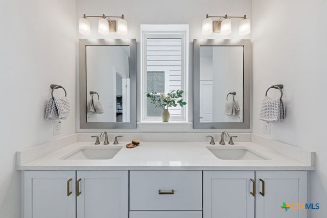 795 N Academy Avenue, New Braunfels, TX 78130