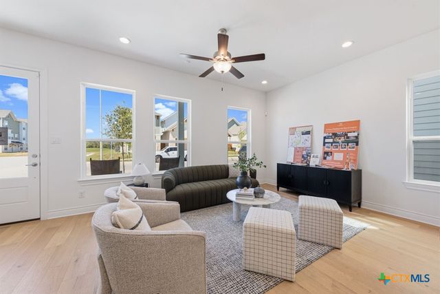 795 N Academy Avenue, New Braunfels, TX 78130