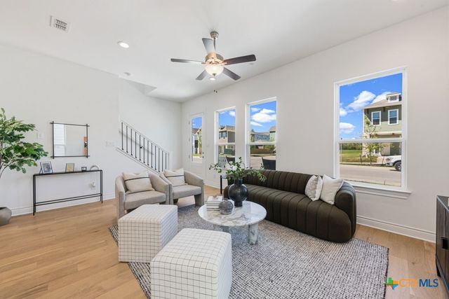 795 N Academy Avenue, New Braunfels, TX 78130