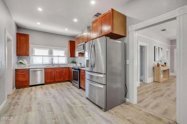 580 N 1st Avenue, Upland, CA 91786