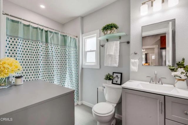580 N 1st Avenue, Upland, CA 91786