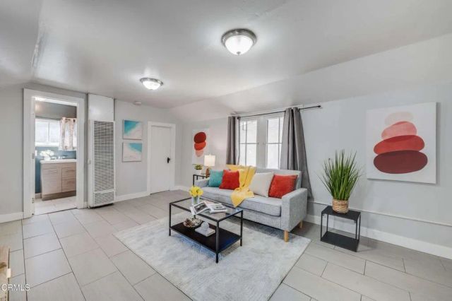 580 N 1st Avenue, Upland, CA 91786