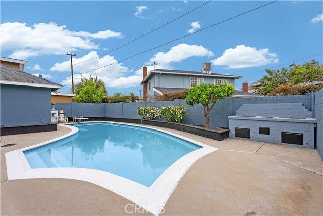 1440 E Abila Street, Carson, CA 90745