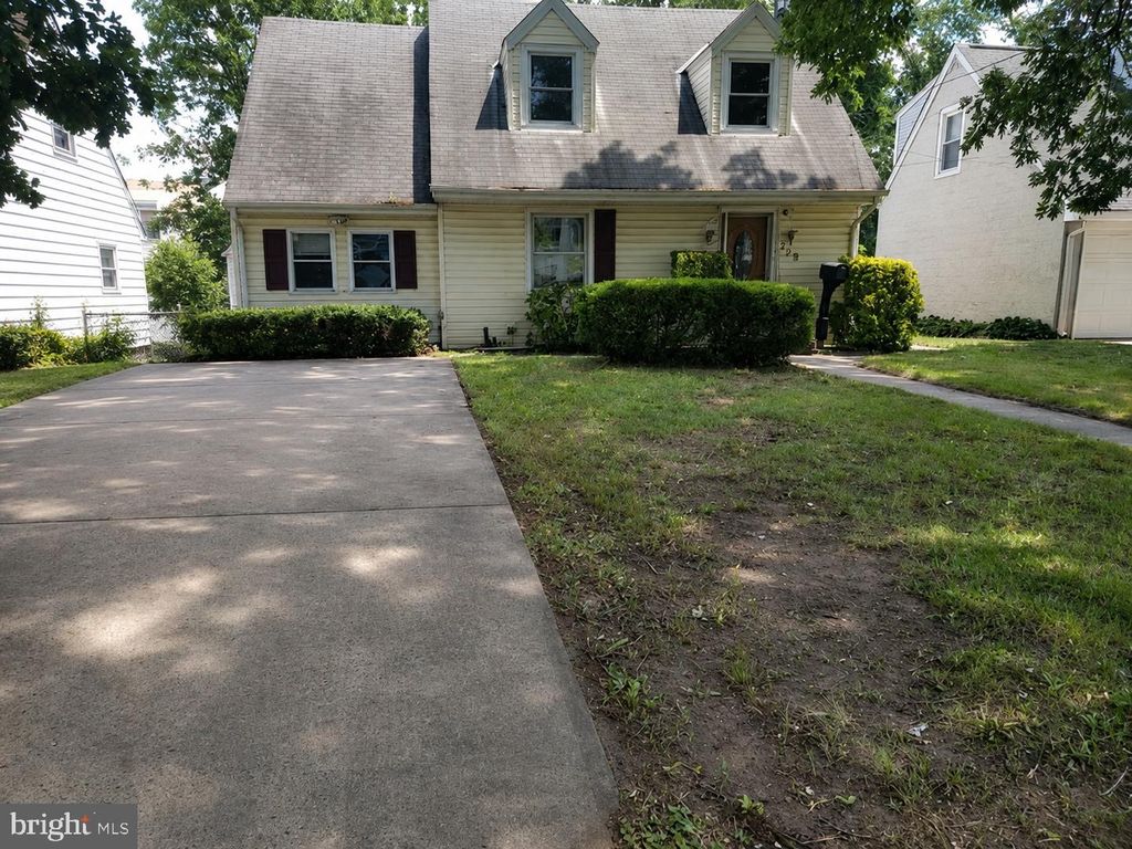 332 ATLANTIC AVE, Hamilton, NJ 08629