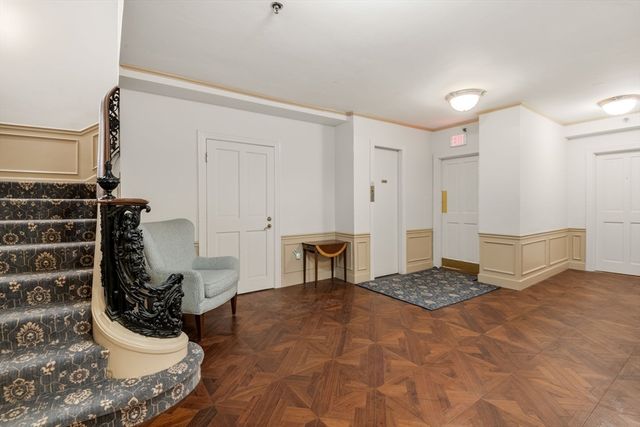 236 Beacon St 1E, Boston, MA 02116