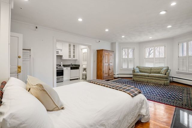 236 Beacon St 1E, Boston, MA 02116