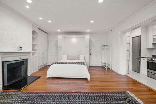 236 Beacon St 1E, Boston, MA 02116