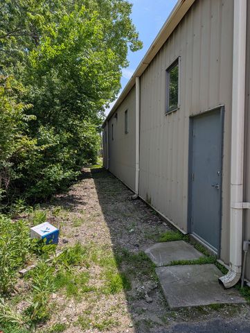 3230 Wireton Road W, Blue Island, IL 60406