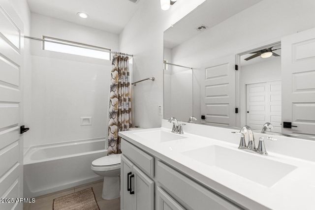 8773 W MEDLOCK Drive, Glendale, AZ 85305