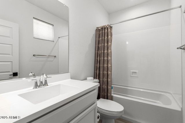 8773 W MEDLOCK Drive, Glendale, AZ 85305