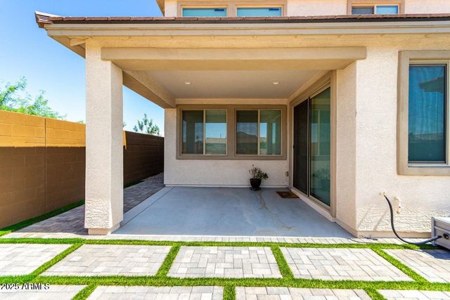 8773 W MEDLOCK Drive, Glendale, AZ 85305