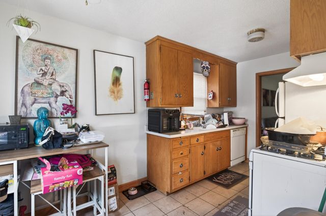 913 Russell Street, Saint Paul, MN 55106