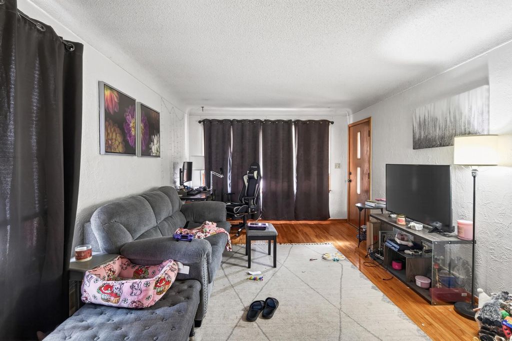 913 Russell Street, Saint Paul, MN 55106 — photo 3
