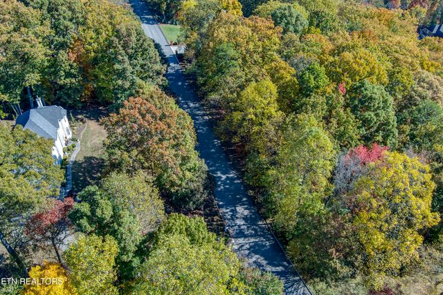 5232 Beverly Oaks Drive, Knoxville, TN 37918