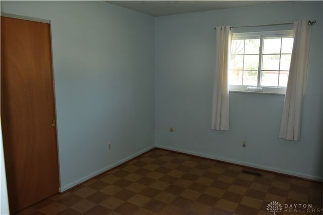 6407 Woodville Drive, Dayton, OH 45414