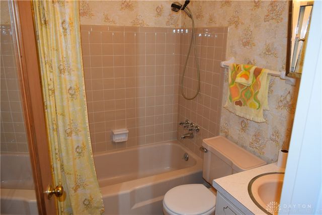 6407 Woodville Drive, Dayton, OH 45414