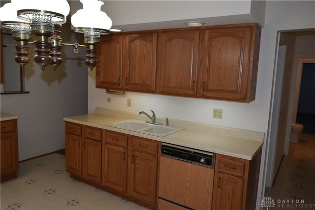 6407 Woodville Drive, Dayton, OH 45414