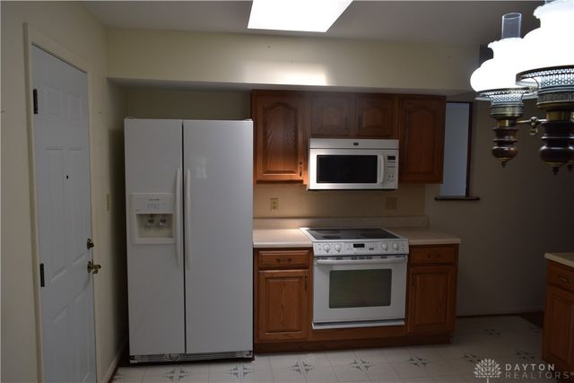 6407 Woodville Drive, Dayton, OH 45414