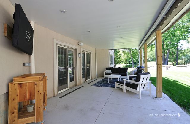 21854 W Murfield Court, Mundelein, IL 60060