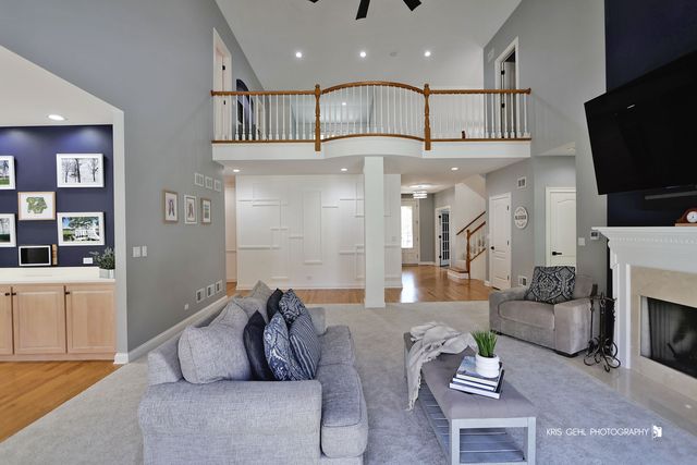 21854 W Murfield Court, Mundelein, IL 60060
