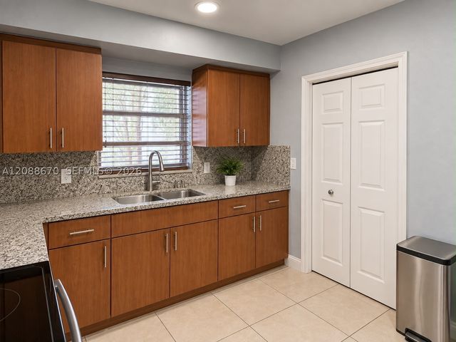 1869 NW 83rd Ter, Miami, FL 33147