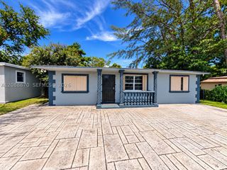 1869 NW 83rd Ter, Miami, FL 33147