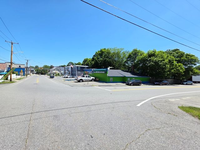 115 Whitney St, Leominster, MA 01453
