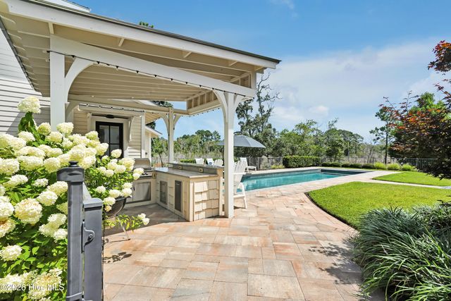 5134 Prices Creek Drive, Southport, NC 28461